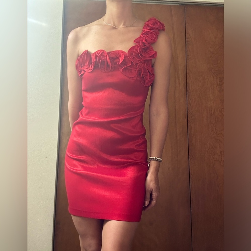 Funky fun mini vintage dress! Size 7 with stretchy fabric.